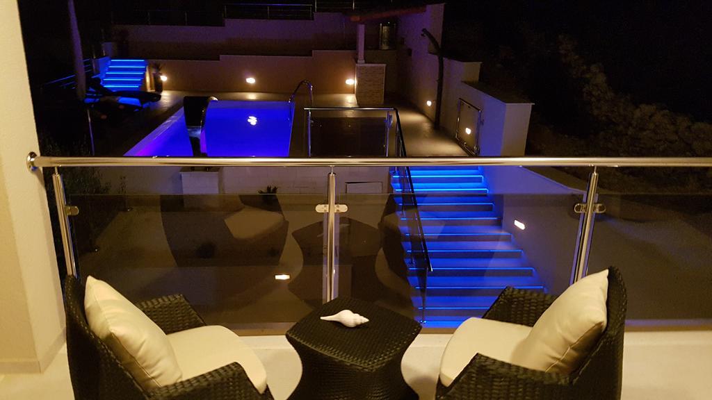 Villa Gina Sevid Bagian luar foto