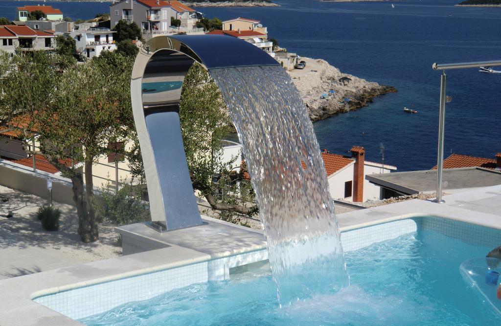 Villa Gina Sevid Bagian luar foto