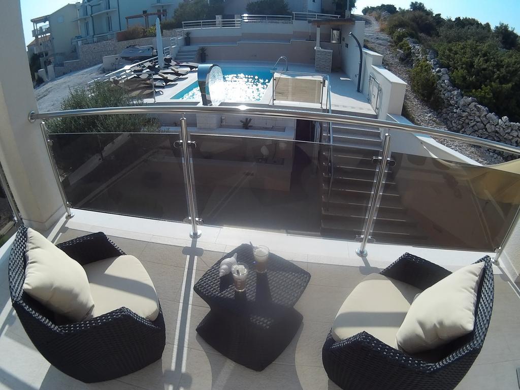 Villa Gina Sevid Bagian luar foto