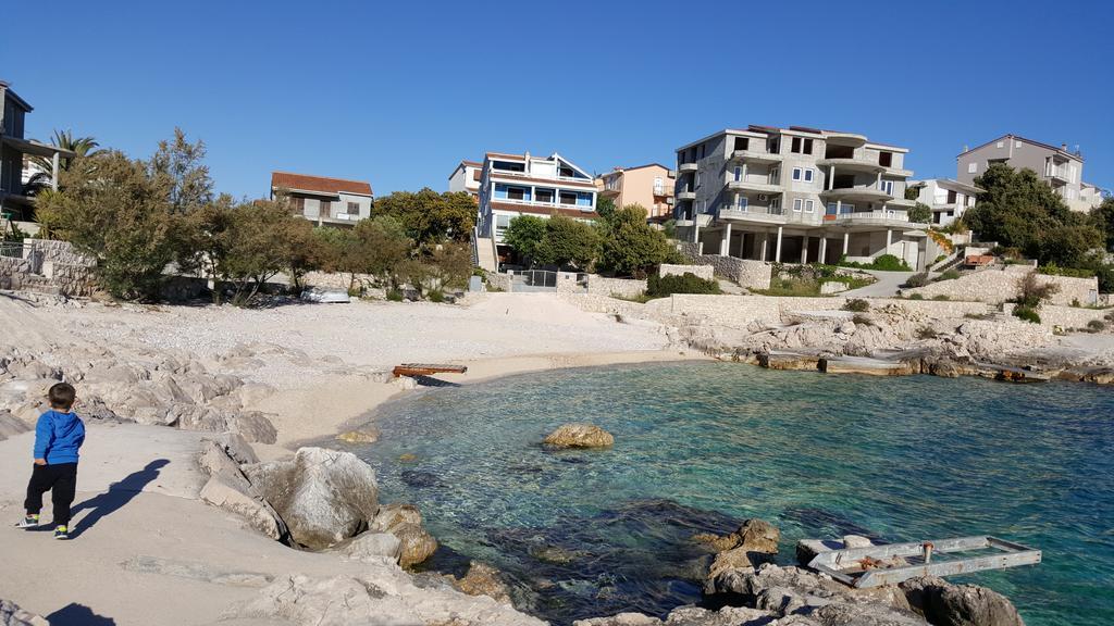 Villa Gina Sevid Bagian luar foto