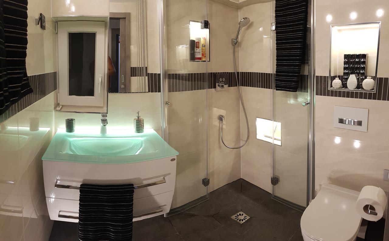 Villa Gina Sevid Bagian luar foto